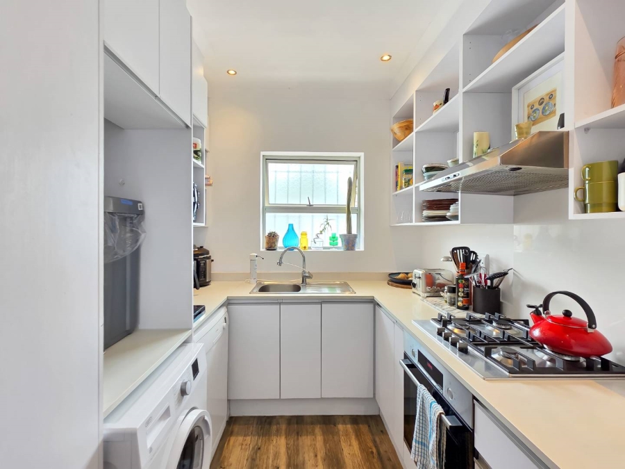 2 Bedroom Property for Sale in Sea Point Western Cape